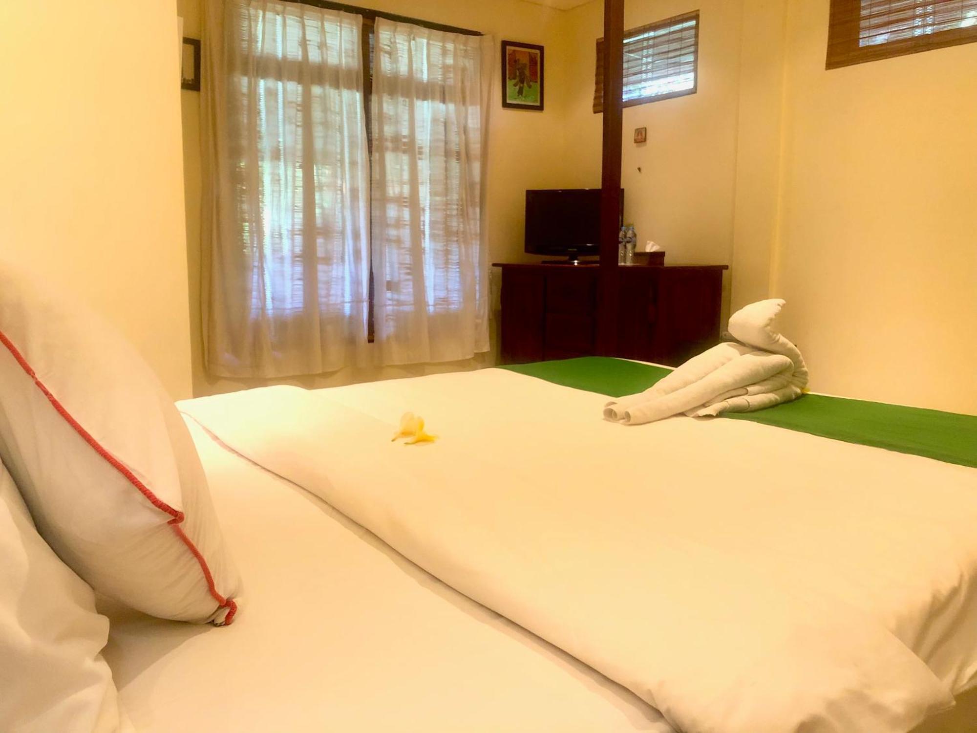 गेस्ट हाउस Graha Madesimon 3*